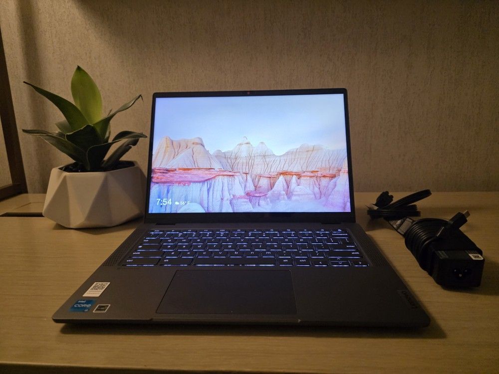 Lenovo Chromebook Plus 8gb ram/128gb storage