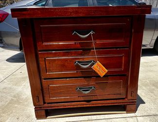 2 Zocalo bedside tables