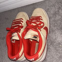 Nike shoes 