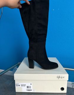 Knee high Style and Co boots 5.5