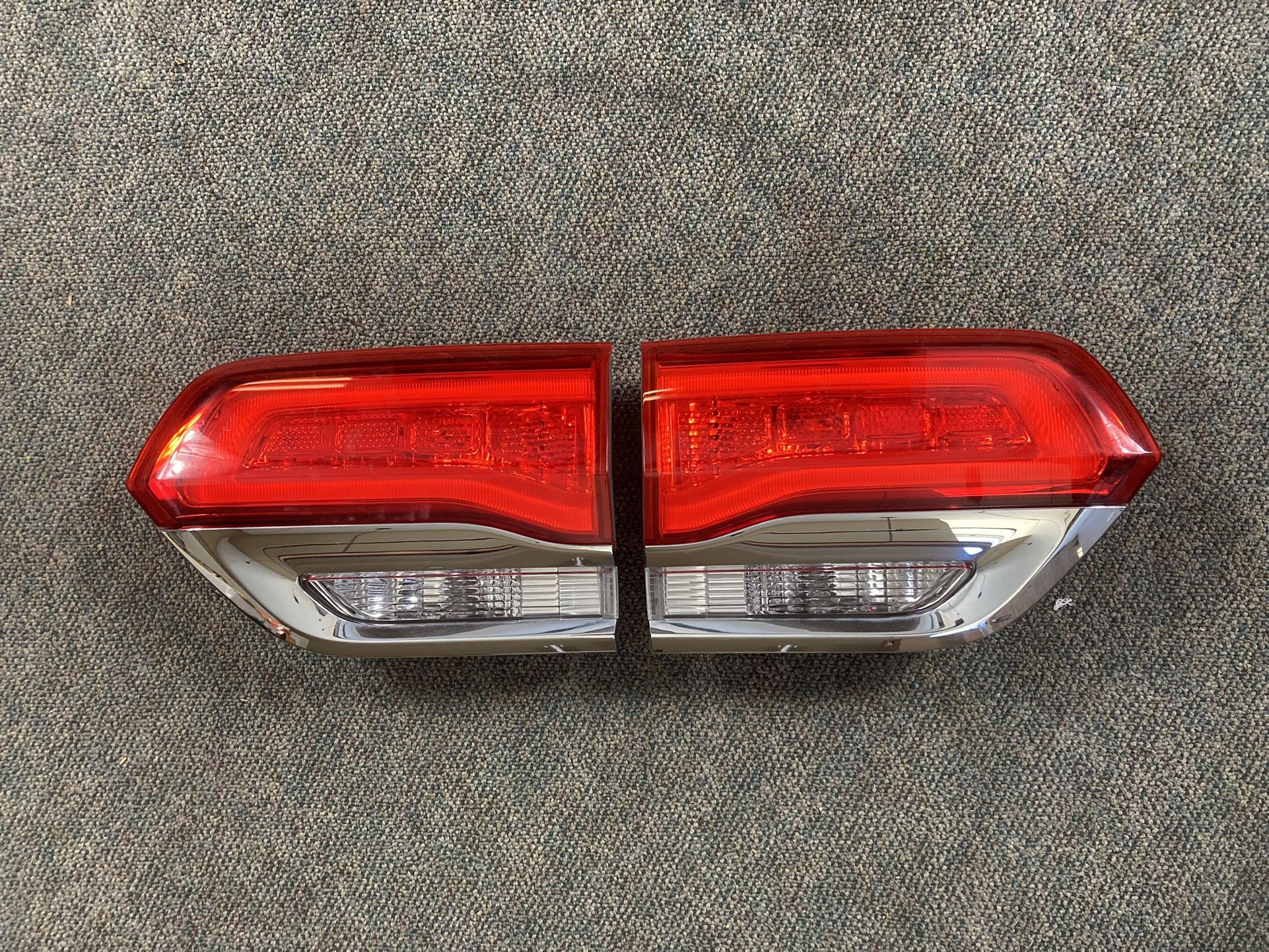 OEM 2014-2021 Factory Jeep Grand Cherokee Inner Tail Light (Right Side Only)