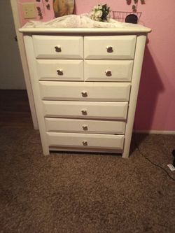 Chest of drawers