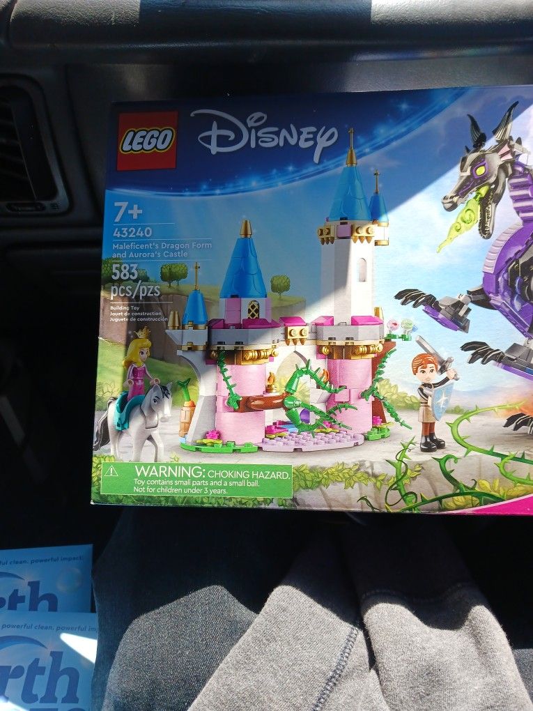 Lego Maleficent Dragon Castle Set 43240