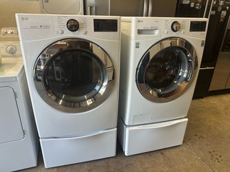 LG FRONT-LOADERS ON PEDESTALS WITH ELECTRIC DRYER RETAIL PRICE $2200 -WASHER= LG WM3700HWA - 4.5 CU FT ULTRA LARGE CAPACITY SMART WI-FI ENABLED STEAM 