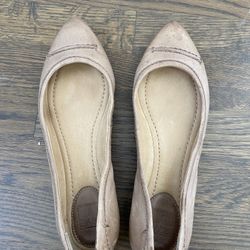 Frye Size 7 leather Flat
