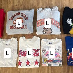 Vintage men’s clothing hoodies, crewnecks, tees ! 