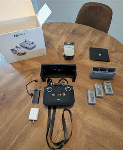 DJI Mini 2 Fly More Combo - Barely Used - Excellent Condition