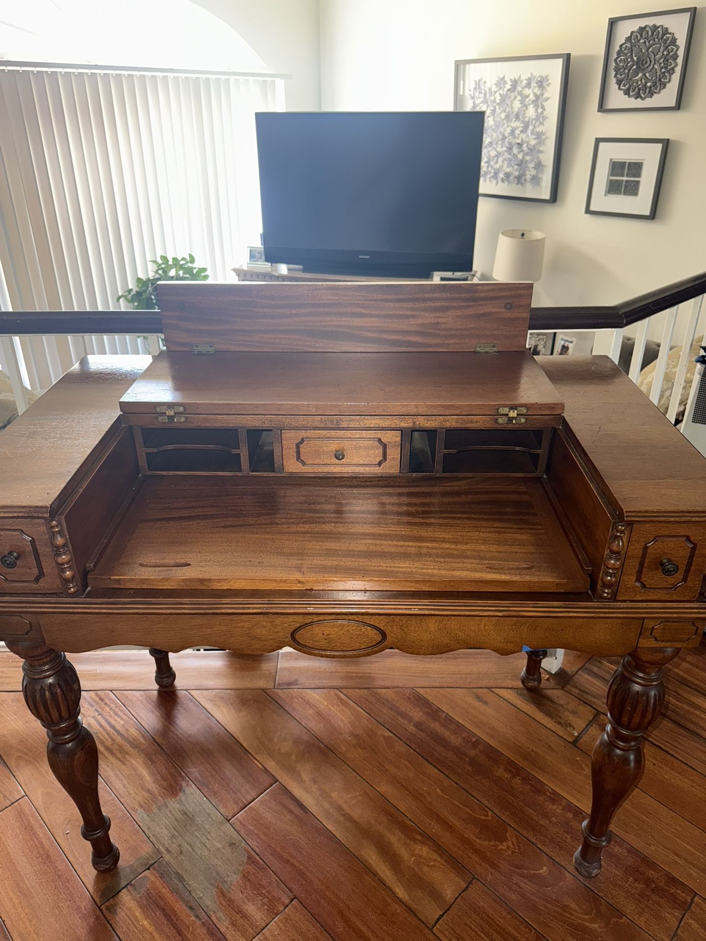 Antique Victorian writing desk w/ storage