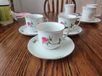 Christineholm Rose Porcelain Tea Cup set (1970s)