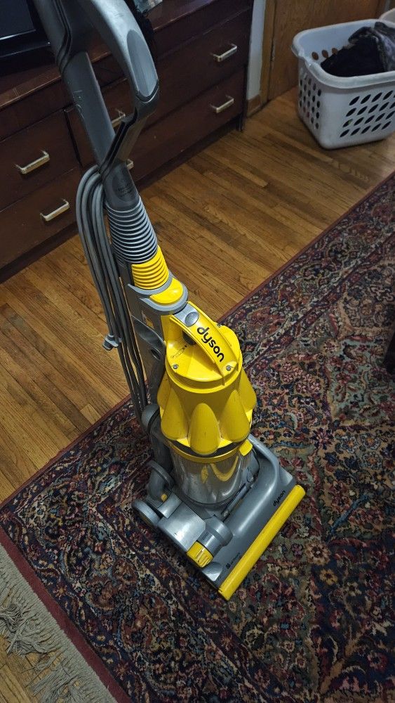 Dyson Vacuum for Sale in Saint Anthny Vlg, MN OfferUp