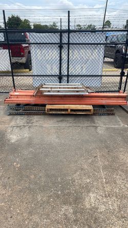 Steel pallet rack