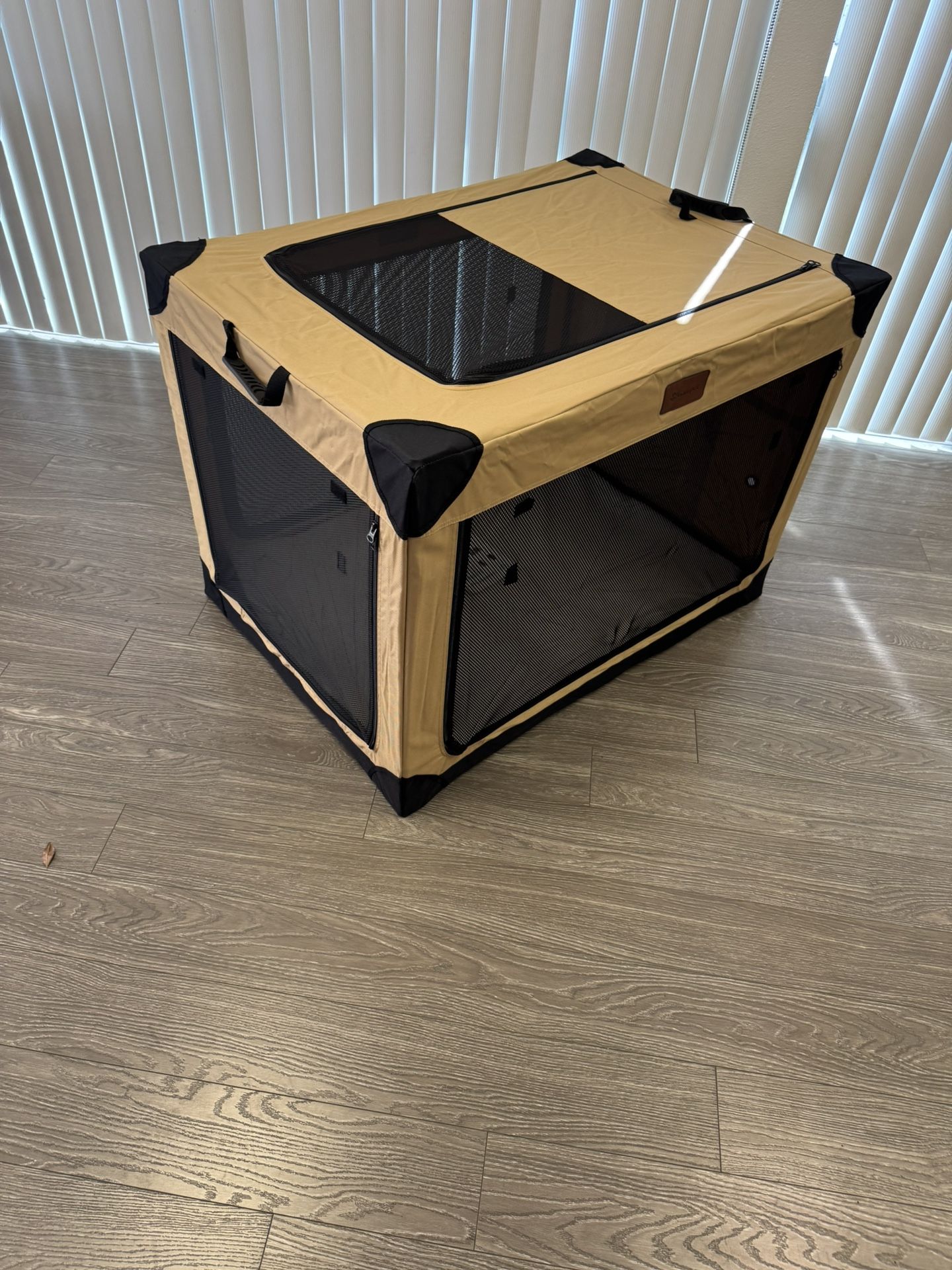 New - 42” Soft Collapsing Kennel Carrier / With Carrying Case