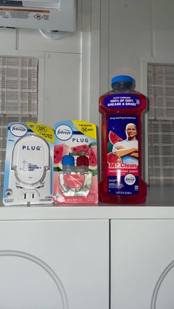 Febreze Plug Warmer, Refill & Mr. Clean Bundle