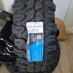 Brand New Set Of Gladiator Xcomp Mt 285 75 16 Lt