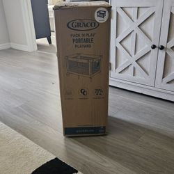Kids Graco Play Pen For Sale! $40