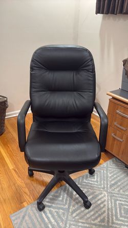 Black Leather High-Back Office Chair