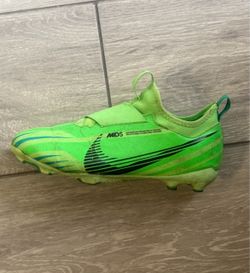 Nike saccor shoes