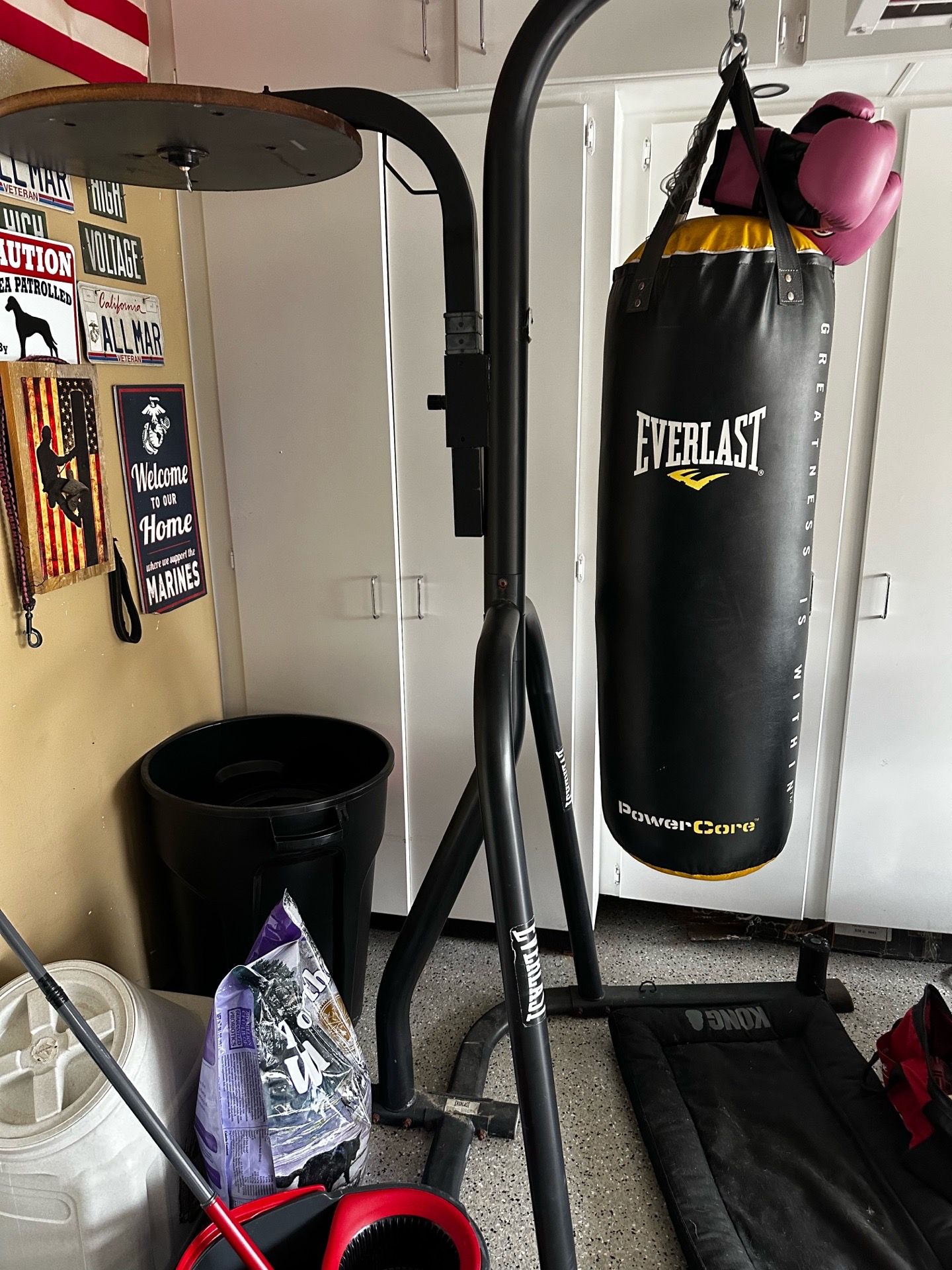 Everlast punching bag and stand