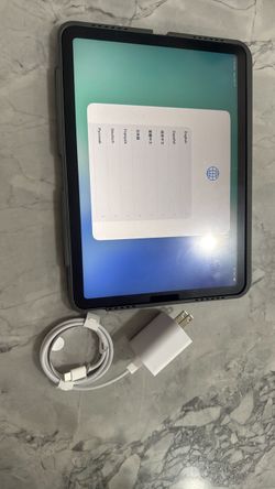iPad 4 256 gb with keyboard