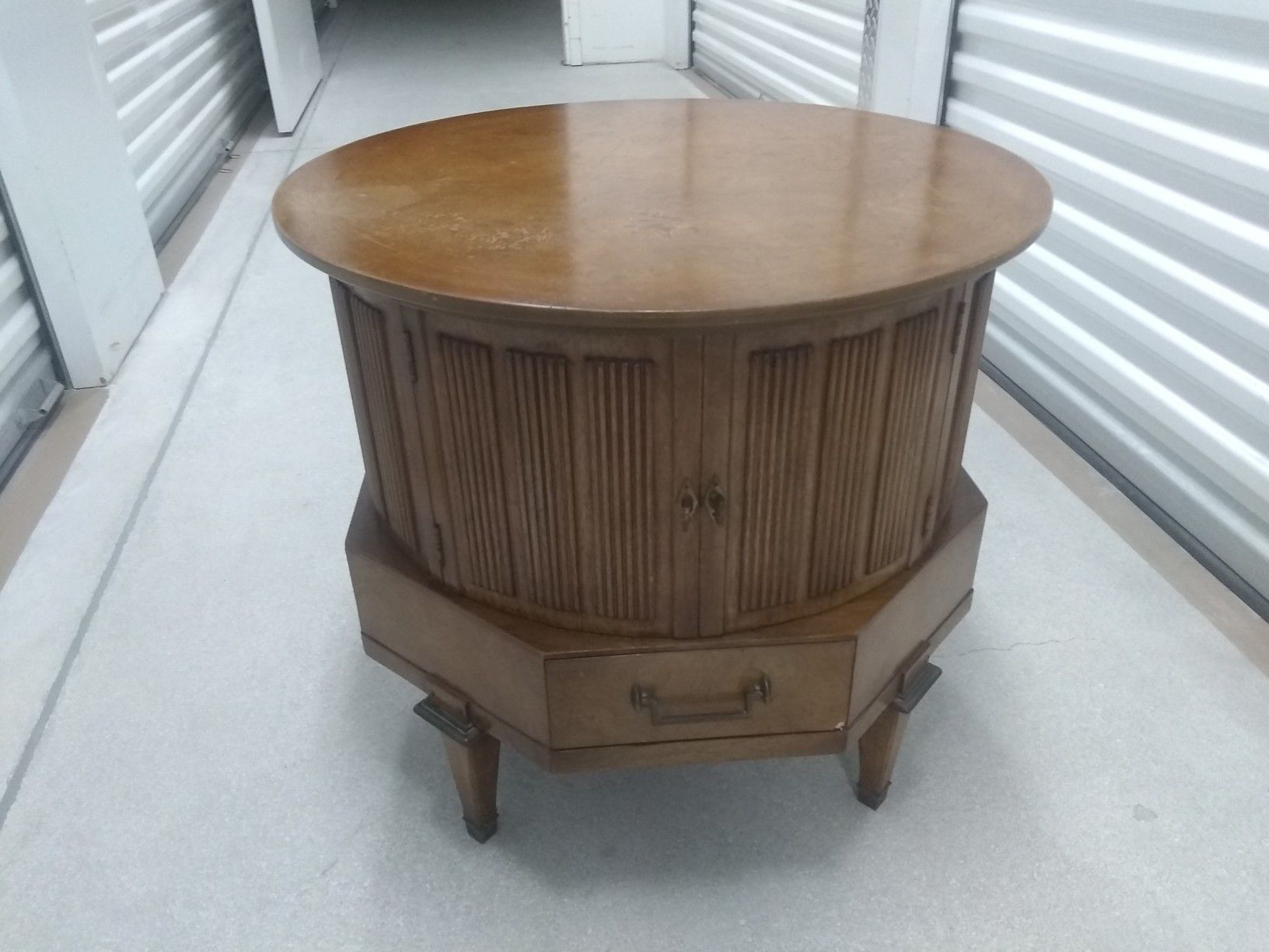 MASTERCRAFT FURNITURE - Wood Round Drum Side - Accent Table – Storage