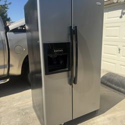 Refrigerator 