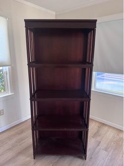 Bookcase: Dimensions in description