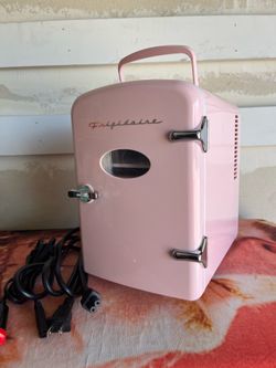 Frigidaire 6-Can Retro Mini Fridge Cooler - Pink