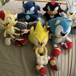 Sonic, Shadow, Super Sonic, Super Shadow Plushies