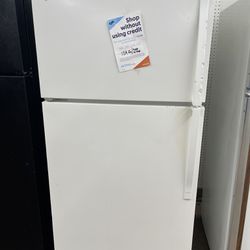 Refrigerator - Top Freezer - Whirlpool 20 CF 65.75" H x 29.75" W