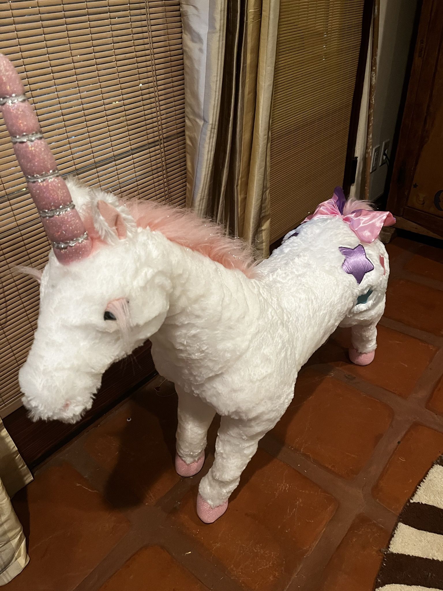 Melissa & Doug Giant unicorns