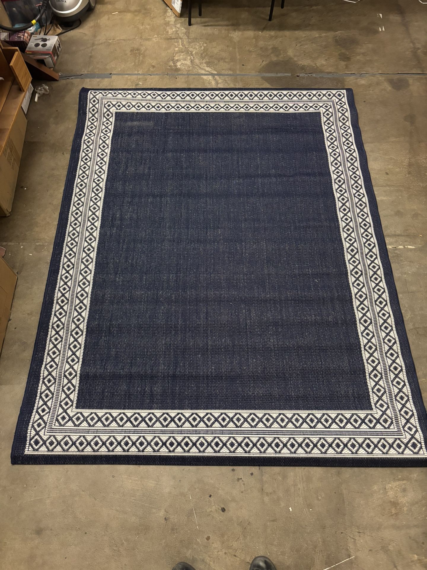 New 5’3” x 6’11” Navy Diamond Border Indoor/Outdoor Area Rug