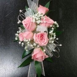 Mothers Day Flower Arrangement Natural Flowers Corsages 
