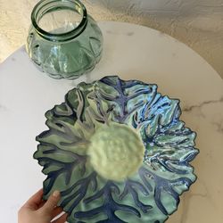 Blue & Green Glass Decor Set – Leaf Plate + Green Vase
