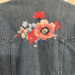 Women’s Gap Jean Jacket With Floral Accents (Medium Size)