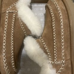UGG
