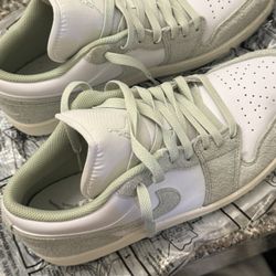 Jordan 1s Low