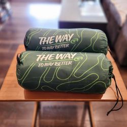 2 green GOLFTEC-branded sleeping bag, great condition, no damage and clean