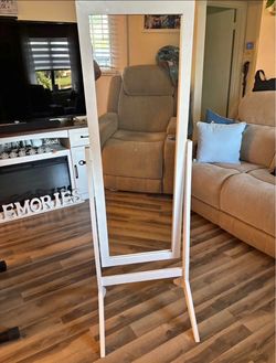Standing mirror for $30