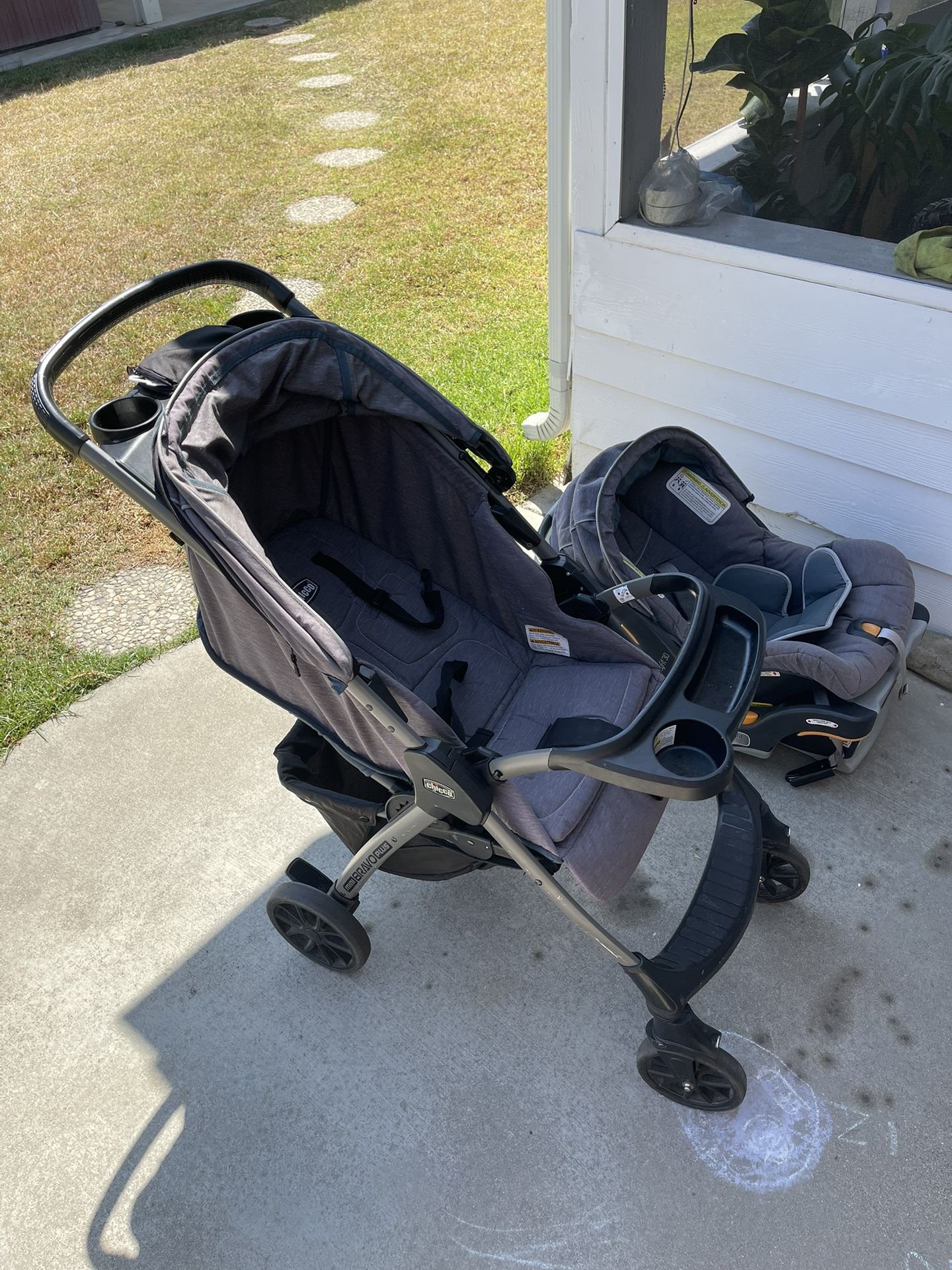 Chicco Keyfit 3-in-1 (Stroller, Car seat, And Base)