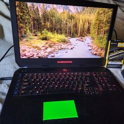 One-of-a-Kind 4k Alienware 17 R3 - Upgraded + Extras! Laptop