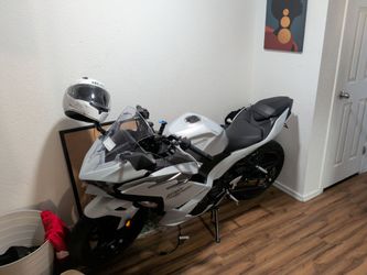 2025 Kawasaki 500 brand new 12 miles on the bike brand new