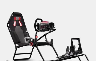 MOZA R3 sim setup with gt player racing chair