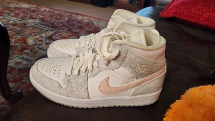 Nike Air Jordan 1 Mid Light Iron Ore White Pink 