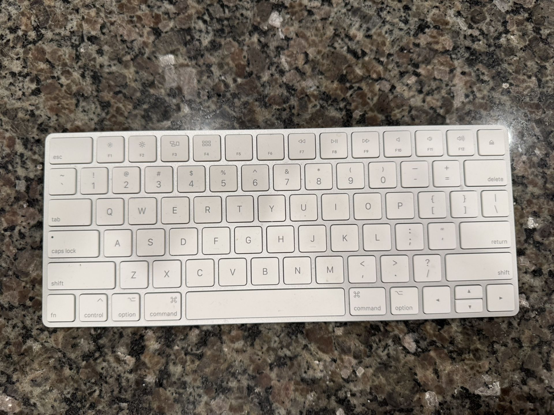 Apple Wireless Rechargeable Keyboard