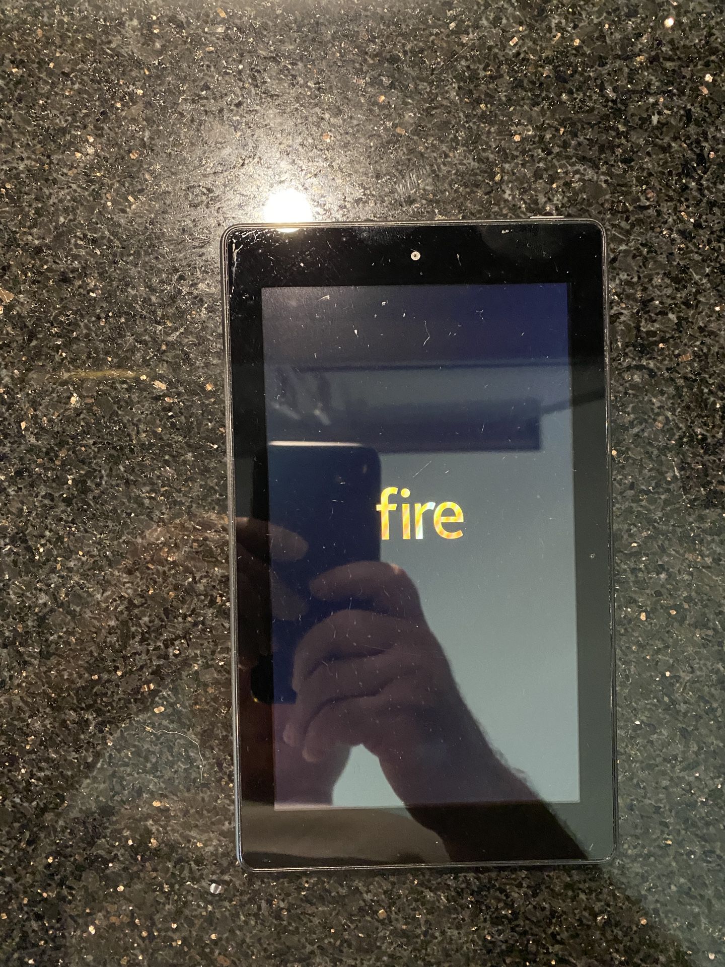 Amazon Fire 7 (7th Gen) 8GB Storage WI-FI Tablet Ebook Reader w/Charger SR043KL 