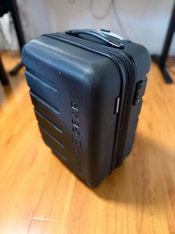 Swissgear carry on luggage