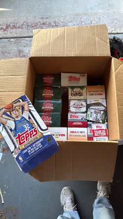 Lot of sports cards
