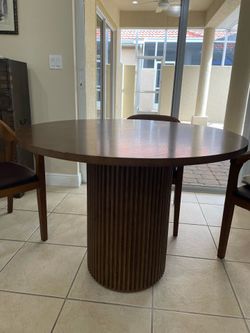 Dining Table with 4 chairs