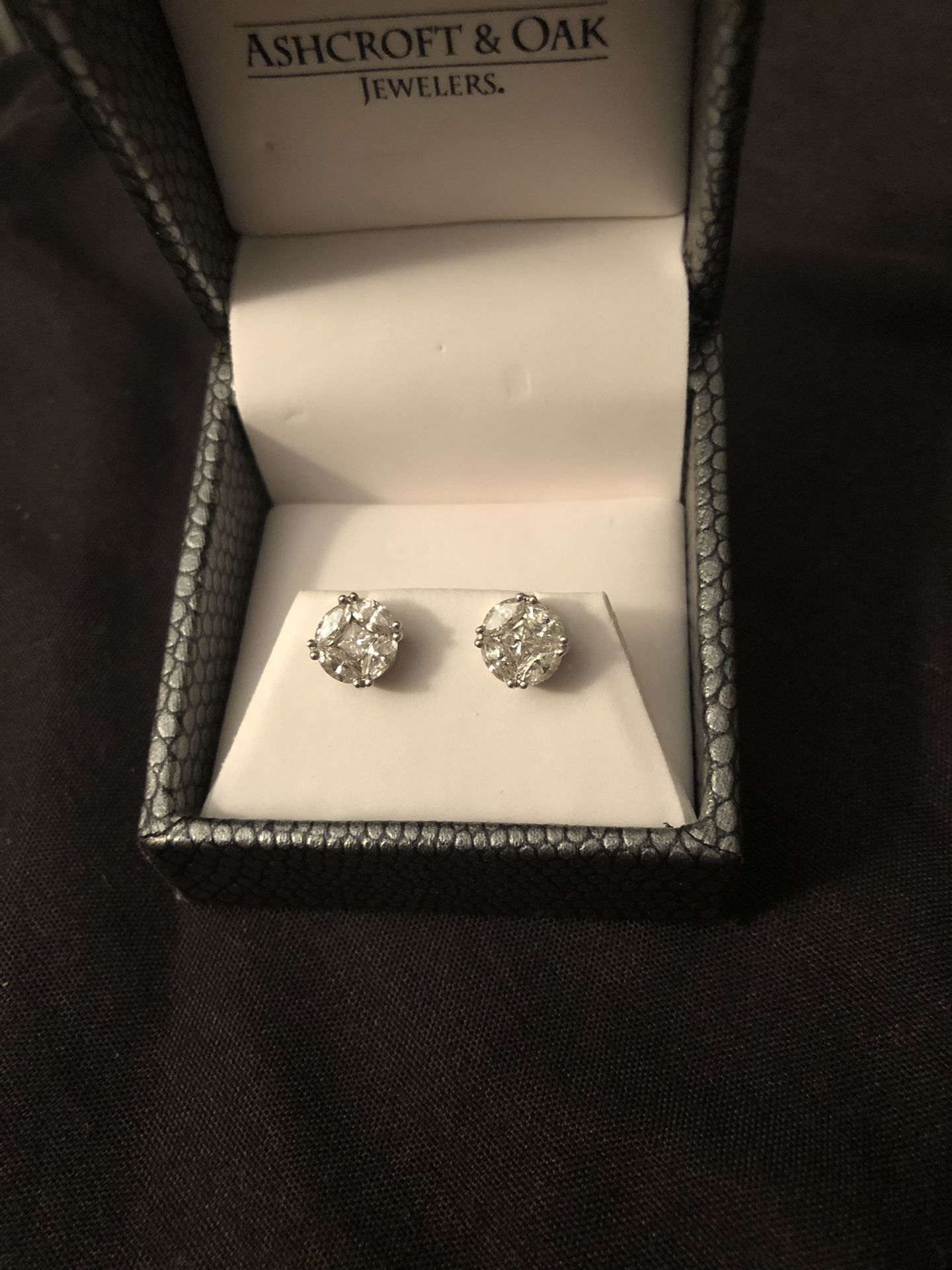 14k white gold diamond earrings