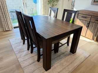 Complete solid wood, high quality dinning room set